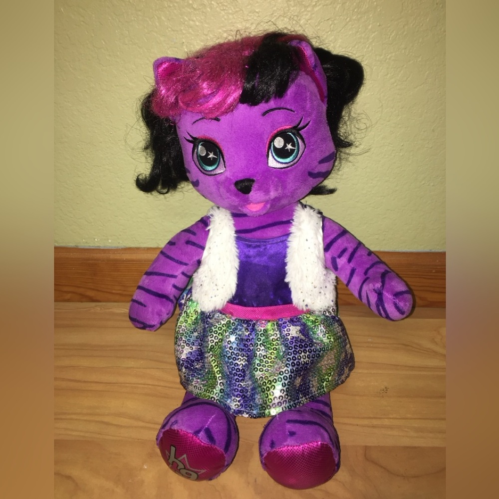 Build A Bear Workshop Teegan Plush 20in